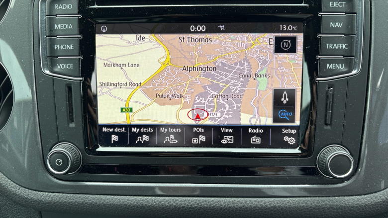 Volkswagen Tiguan 2.0 TDi BlueMotion Tech R-Line 5dr 150 DSG [NAV] Diesel Estate